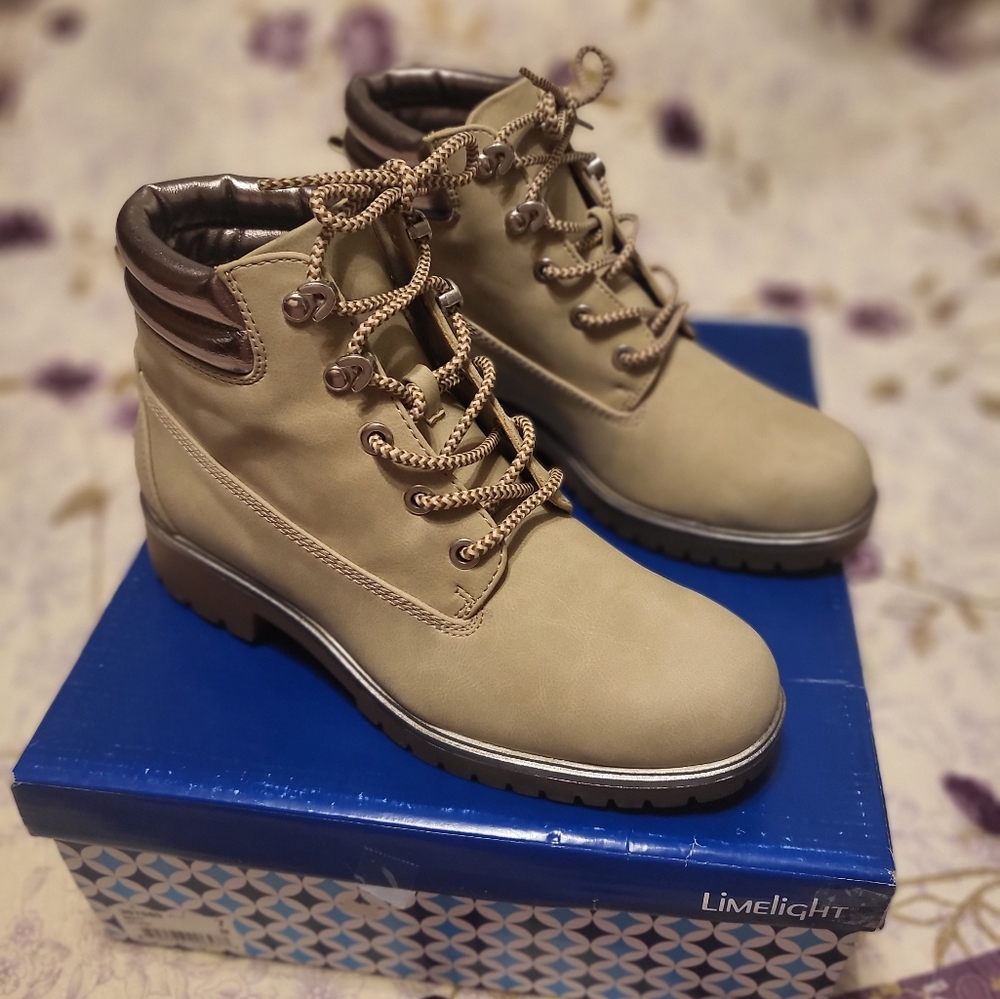 LIMELIGHT BRETT BOOTS SIZE 7 NIB